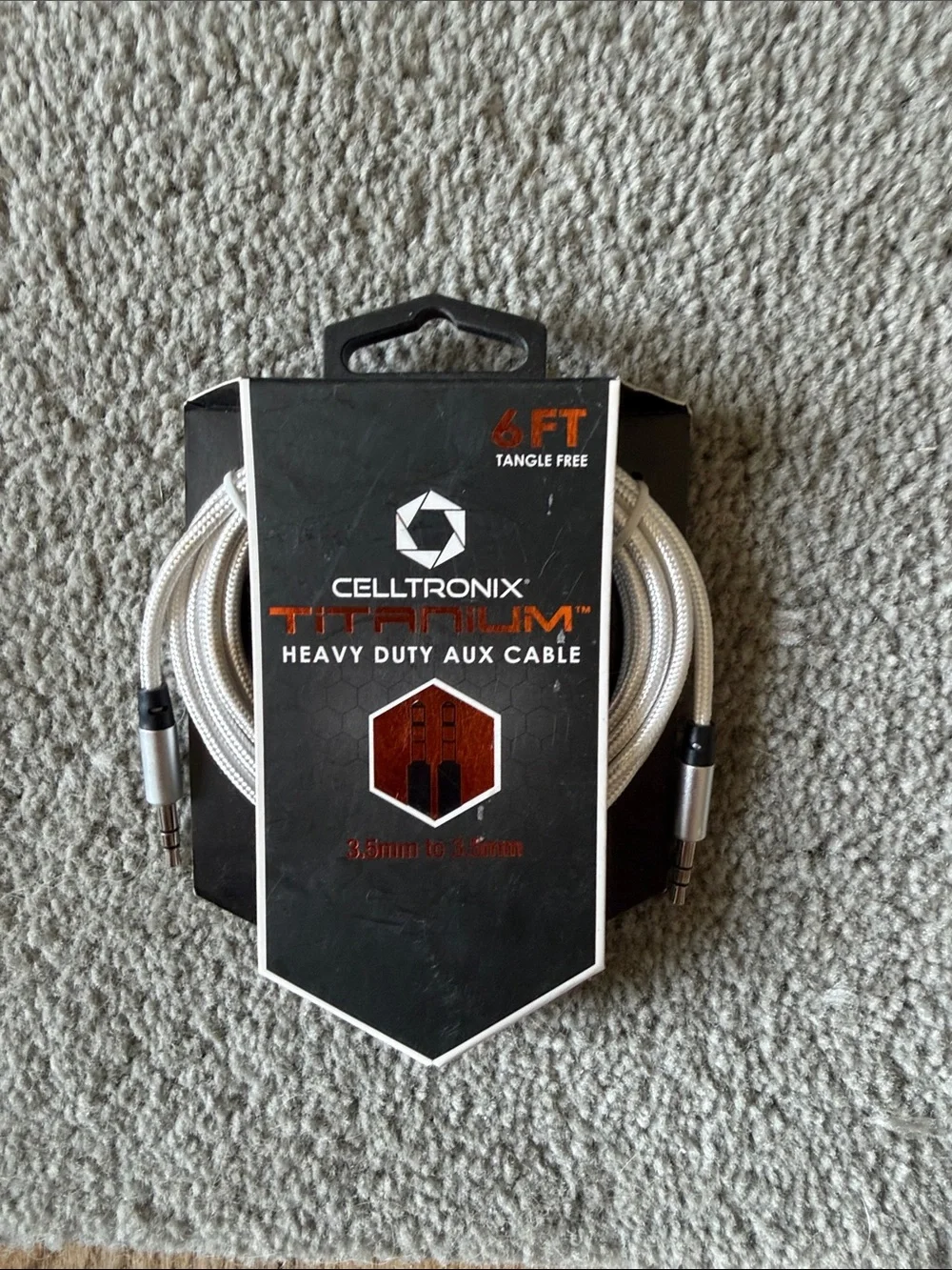 Titanium 6ft Heavy Duty White Aux Cable - 3.5mm to 3.5mm